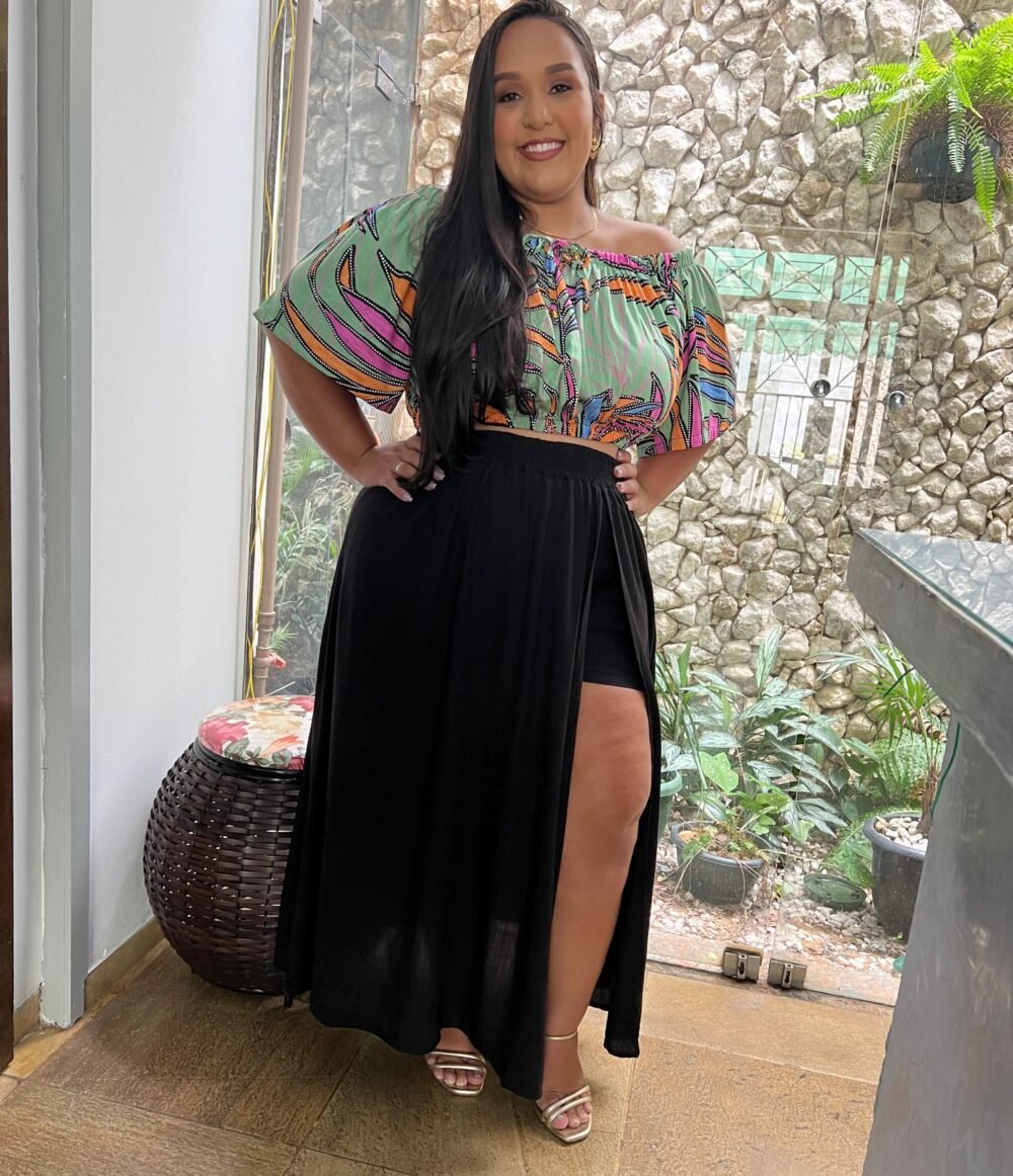 Conjunto Gabrielle
G1 G2 G3 
vestindo até o 56
